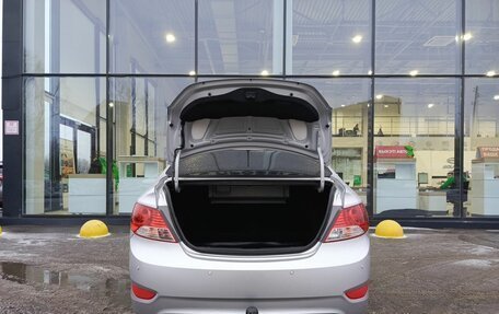 Hyundai Solaris II рестайлинг, 2012 год, 800 000 рублей, 12 фотография