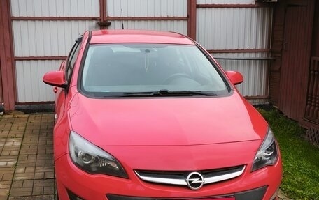 Opel Astra J, 2013 год, 690 000 рублей, 1 фотография
