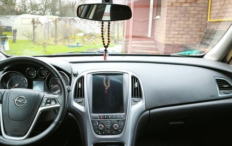 Opel Astra J, 2013 год, 690 000 рублей, 6 фотография