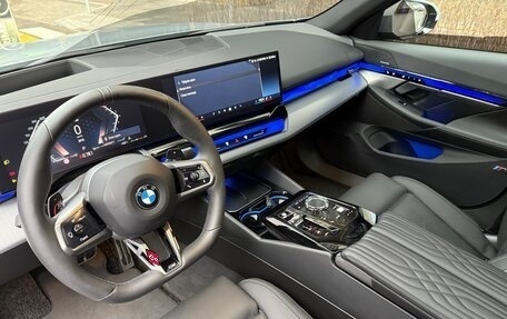 BMW 5 серия, 2023 год, 7 598 000 рублей, 26 фотография