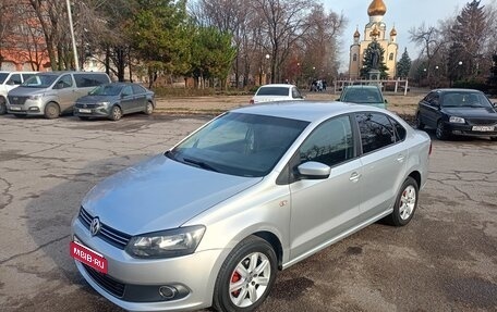Volkswagen Polo VI (EU Market), 2012 год, 700 000 рублей, 1 фотография