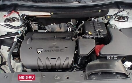 Mitsubishi Outlander III рестайлинг 3, 2019 год, 2 100 000 рублей, 26 фотография