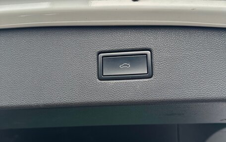 Volkswagen Tiguan II, 2017 год, 3 000 000 рублей, 16 фотография