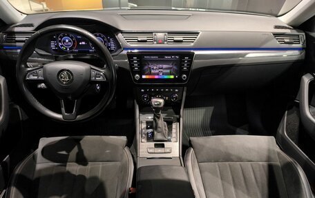 Skoda Superb III рестайлинг, 2019 год, 3 250 000 рублей, 24 фотография