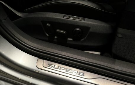 Skoda Superb III рестайлинг, 2019 год, 3 250 000 рублей, 33 фотография