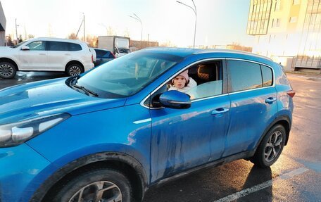 KIA Sportage IV рестайлинг, 2020 год, 2 000 000 рублей, 4 фотография