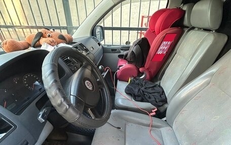 Volkswagen Transporter T5 рестайлинг, 2008 год, 1 050 000 рублей, 2 фотография