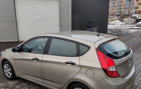 Hyundai Solaris II рестайлинг, 2011 год, 890 000 рублей, 3 фотография