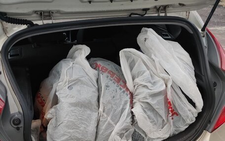 Hyundai Solaris II рестайлинг, 2011 год, 890 000 рублей, 9 фотография