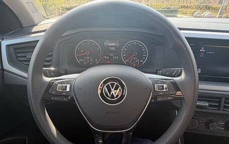 Volkswagen Polo, 2022 год, 1 300 000 рублей, 10 фотография