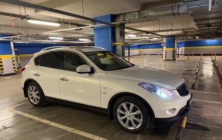 Infiniti QX50 I рестайлинг, 2014 год, 2 000 000 рублей, 15 фотография