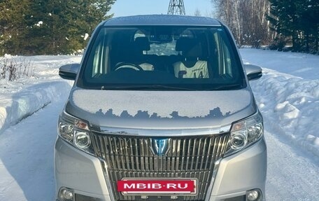 Toyota Esquire I, 2016 год, 2 000 000 рублей, 6 фотография