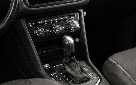 Volkswagen Tiguan II, 2020 год, 2 239 050 рублей, 14 фотография