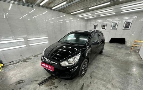 Hyundai Solaris II рестайлинг, 2012 год, 558 000 рублей, 2 фотография