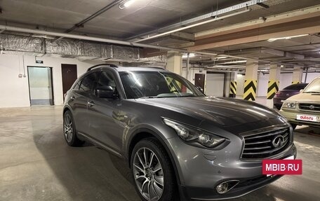 Infiniti QX70, 2015 год, 3 000 001 рублей, 4 фотография