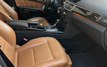 Mercedes-Benz E-Класс, 2011 год, 1 600 000 рублей, 14 фотография