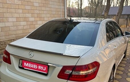 Mercedes-Benz E-Класс, 2011 год, 1 600 000 рублей, 4 фотография