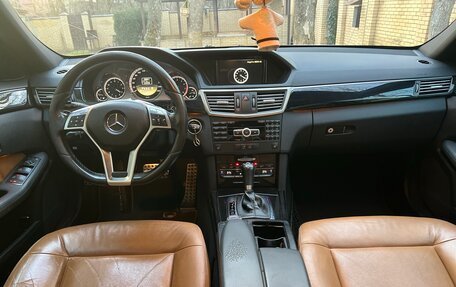 Mercedes-Benz E-Класс, 2011 год, 1 600 000 рублей, 16 фотография