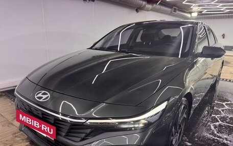 Hyundai Elantra, 2023 год, 2 400 000 рублей, 2 фотография