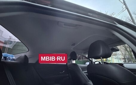 Hyundai Elantra, 2023 год, 2 400 000 рублей, 17 фотография