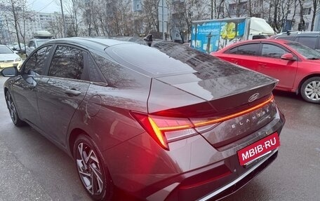 Hyundai Elantra, 2023 год, 2 400 000 рублей, 11 фотография
