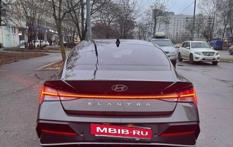 Hyundai Elantra, 2023 год, 2 400 000 рублей, 7 фотография
