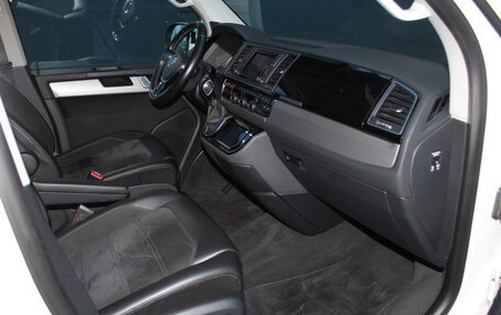 Volkswagen Multivan T6 рестайлинг, 2018 год, 4 950 000 рублей, 5 фотография