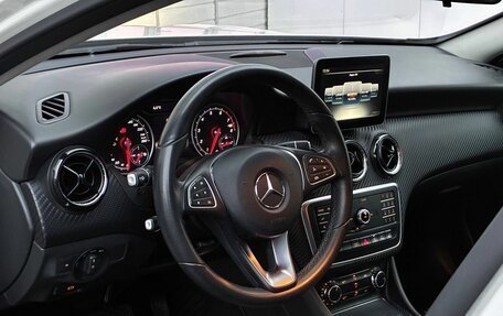 Mercedes-Benz GLA, 2017 год, 2 250 000 рублей, 3 фотография