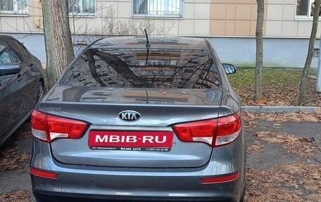 KIA Rio III рестайлинг, 2015 год, 900 000 рублей, 1 фотография