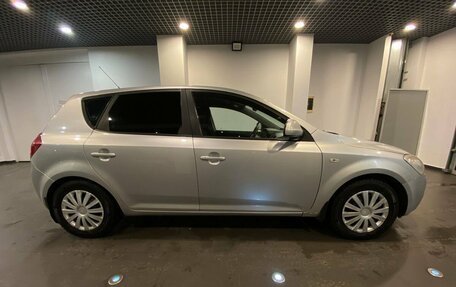 KIA cee'd I рестайлинг, 2009 год, 615 000 рублей, 2 фотография