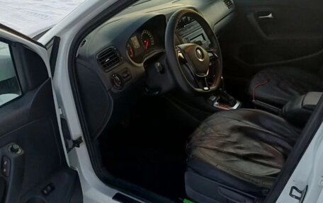 Volkswagen Polo VI (EU Market), 2017 год, 800 000 рублей, 9 фотография