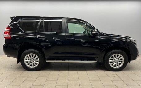 Toyota Land Cruiser Prado 150 рестайлинг 2, 2015 год, 3 299 000 рублей, 5 фотография