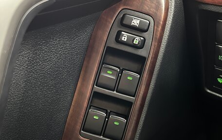 Toyota Land Cruiser Prado 150 рестайлинг 2, 2015 год, 3 299 000 рублей, 18 фотография