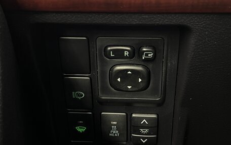 Toyota Land Cruiser Prado 150 рестайлинг 2, 2015 год, 3 299 000 рублей, 19 фотография