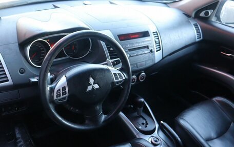 Mitsubishi Outlander III рестайлинг 3, 2008 год, 1 099 000 рублей, 5 фотография