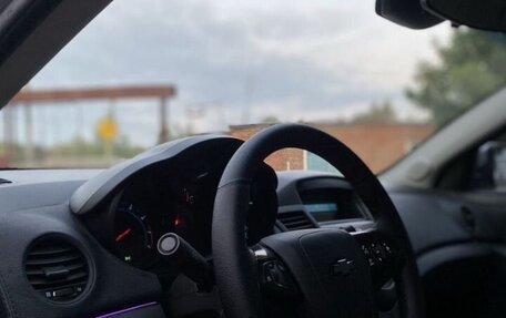 Chevrolet Cruze II, 2010 год, 690 000 рублей, 16 фотография