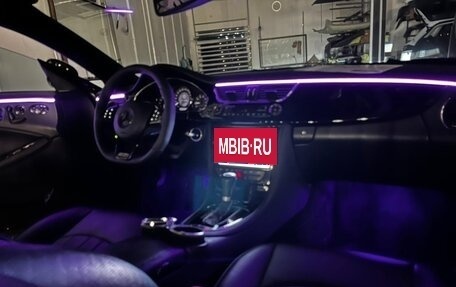 Mercedes-Benz CLS, 2004 год, 1 600 000 рублей, 11 фотография