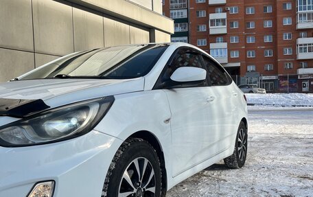 Hyundai Solaris II рестайлинг, 2011 год, 750 000 рублей, 2 фотография