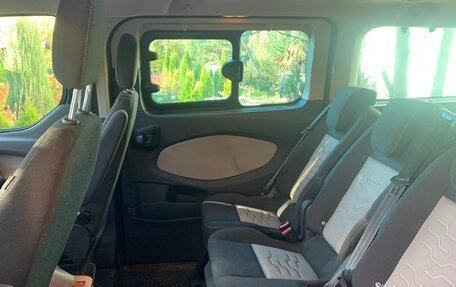 Ford Tourneo Custom I рестайлинг, 2016 год, 2 500 000 рублей, 19 фотография