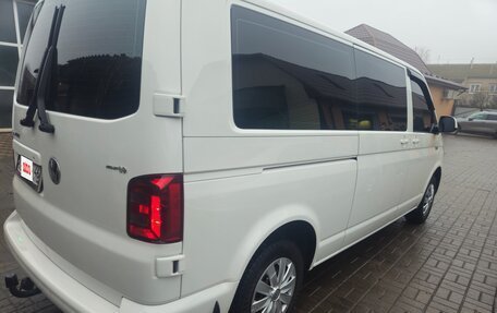 Volkswagen Caravelle T6 рестайлинг, 2018 год, 4 100 000 рублей, 8 фотография