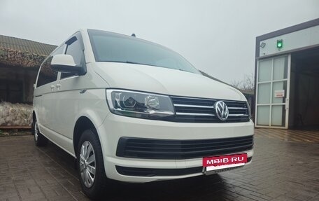 Volkswagen Caravelle T6 рестайлинг, 2018 год, 4 100 000 рублей, 2 фотография