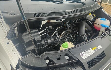 Volkswagen Caravelle T6 рестайлинг, 2018 год, 4 100 000 рублей, 25 фотография