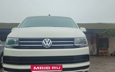 Volkswagen Caravelle T6 рестайлинг, 2018 год, 4 100 000 рублей, 27 фотография