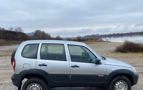 Chevrolet Niva I рестайлинг, 2016 год, 580 000 рублей, 3 фотография
