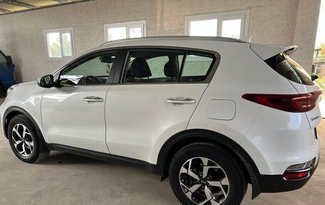 KIA Sportage IV рестайлинг, 2021 год, 2 550 000 рублей, 6 фотография