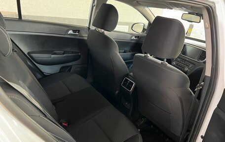 KIA Sportage IV рестайлинг, 2021 год, 2 550 000 рублей, 12 фотография