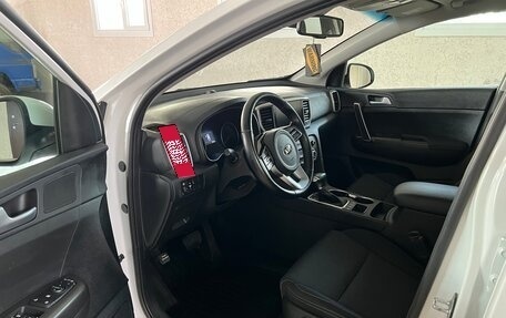 KIA Sportage IV рестайлинг, 2021 год, 2 550 000 рублей, 10 фотография