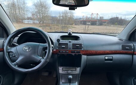 Toyota Avensis III рестайлинг, 2004 год, 534 000 рублей, 9 фотография