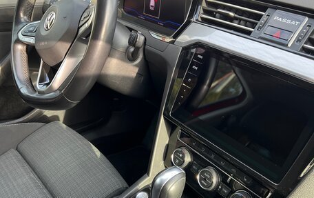 Volkswagen Passat B8 рестайлинг, 2020 год, 2 299 000 рублей, 28 фотография