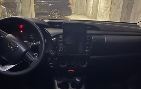 Toyota Hilux VIII, 2022 год, 6 670 000 рублей, 14 фотография